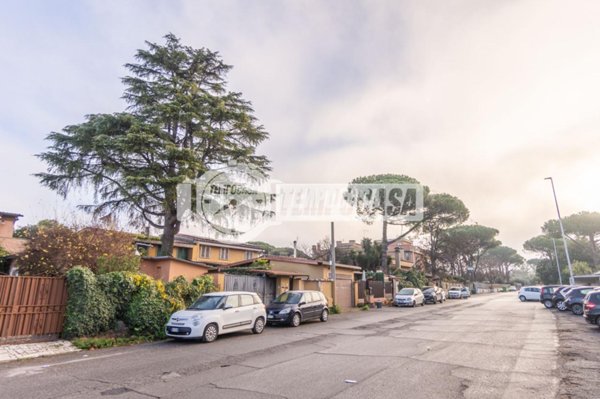 appartamento in vendita a Roma in zona Casal Morena