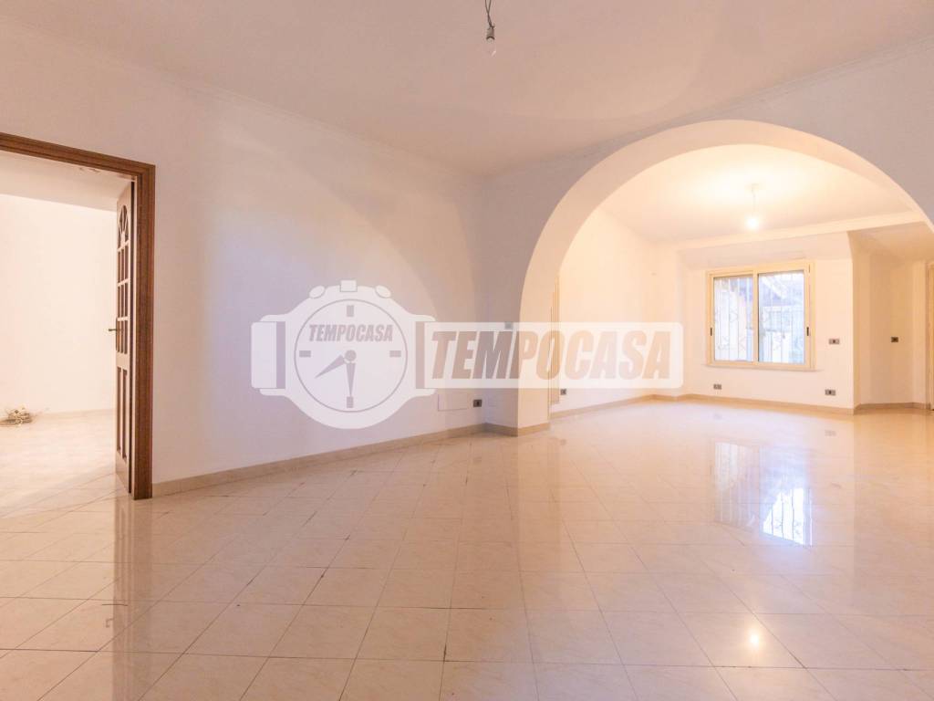 appartamento in vendita a Roma in zona Casal Morena