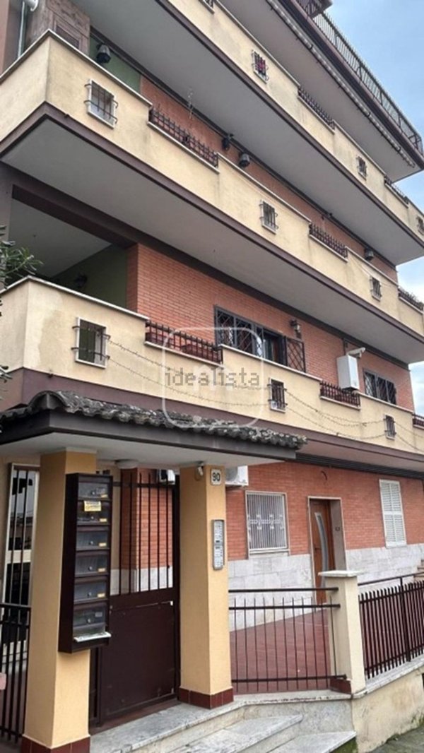 appartamento in vendita a Roma in zona Finocchio