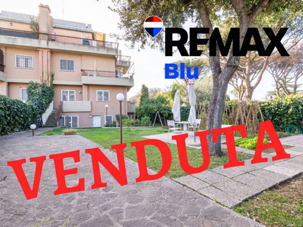 appartamento in vendita a Roma in zona Axa