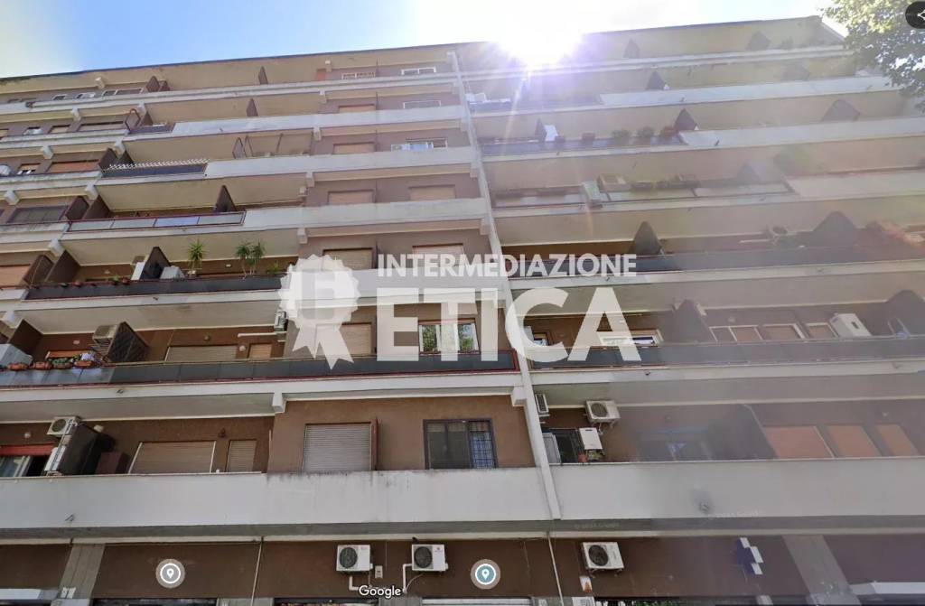 appartamento in vendita a Roma in zona Ostiense