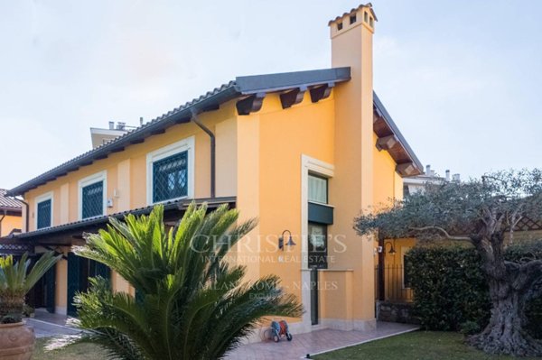 casa indipendente in vendita a Roma in zona Ardeatino