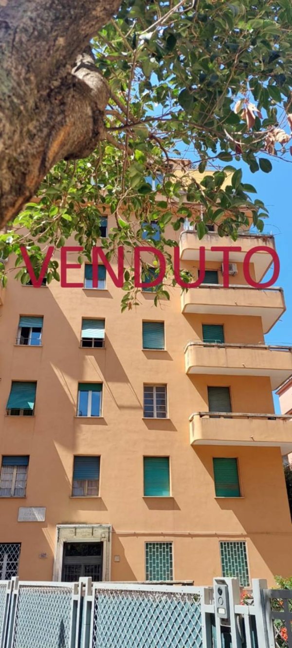 appartamento in vendita a Roma in zona Tuscolano