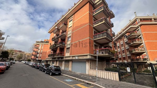 appartamento in vendita a Roma in zona Ostia