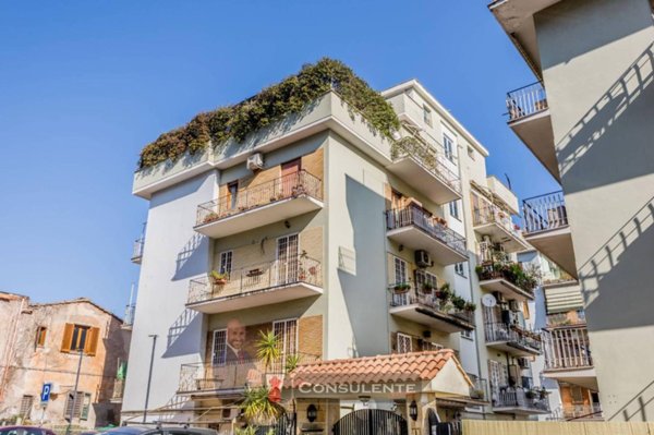 appartamento in vendita a Roma in zona Prenestino-Centocelle