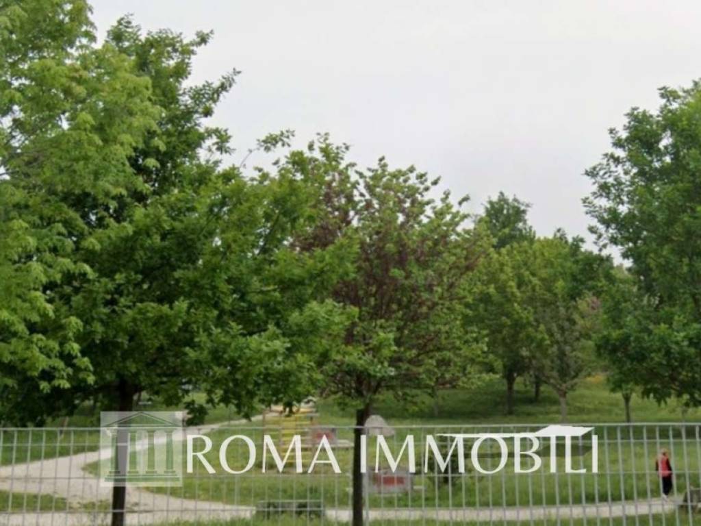 appartamento in vendita a Roma in zona Tor Cervara