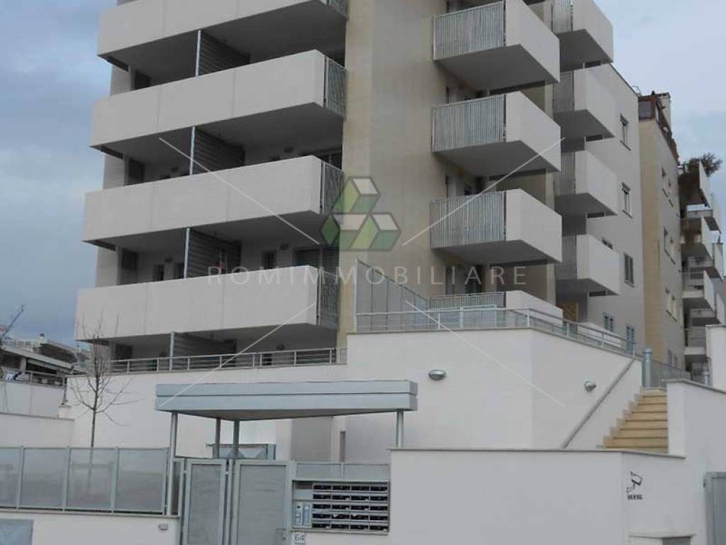 appartamento in vendita a Roma in zona Ostiense