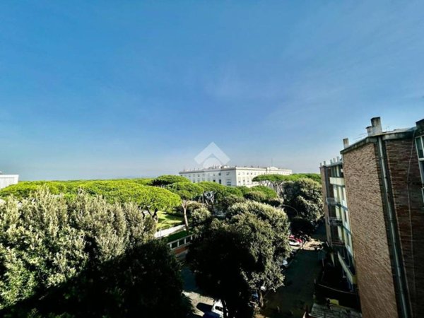 appartamento in vendita a Roma in zona Castel Fusano