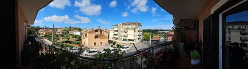 appartamento in vendita a Roma in zona Pantan Monastero