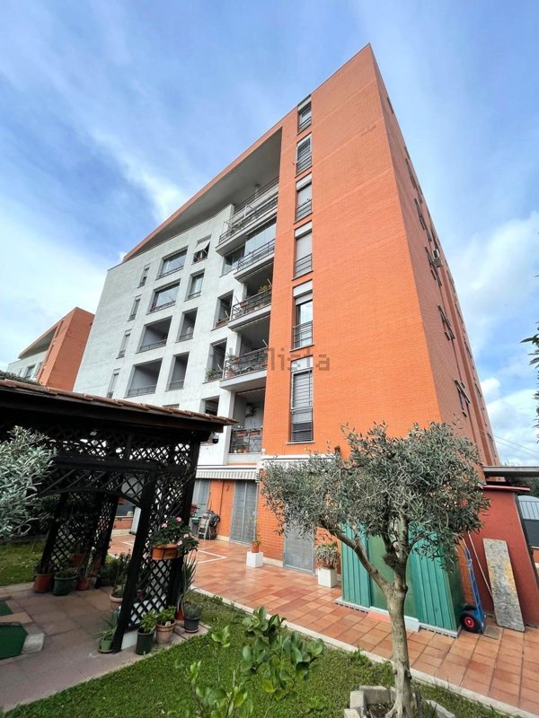appartamento in vendita a Roma in zona Torre Angela