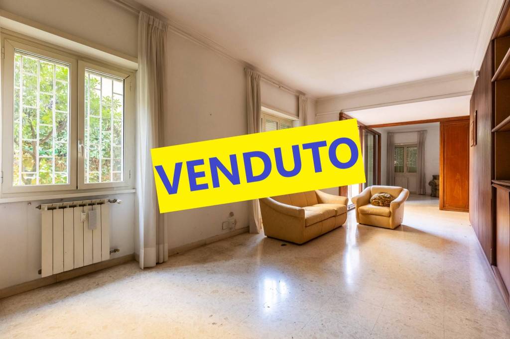 appartamento in vendita a Roma in zona Tor di Quinto