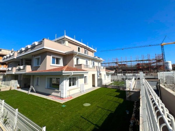 appartamento in vendita a Roma in zona Borghesiana