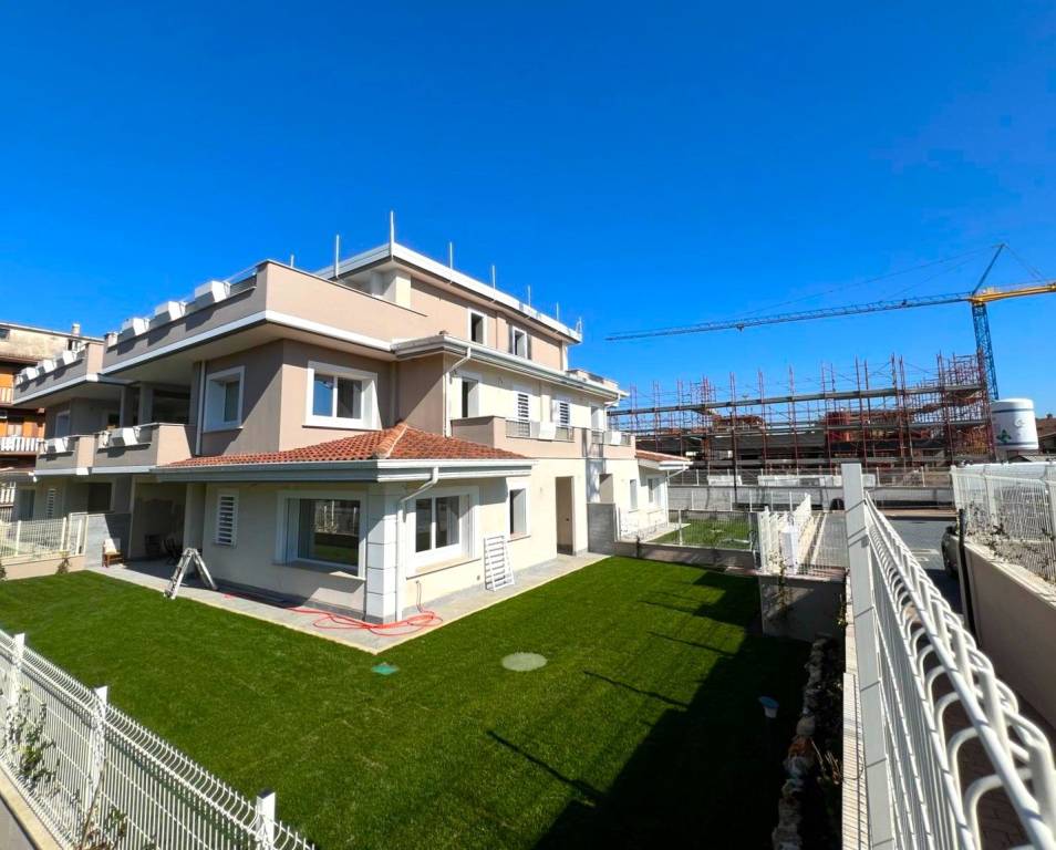appartamento in vendita a Roma in zona Borghesiana