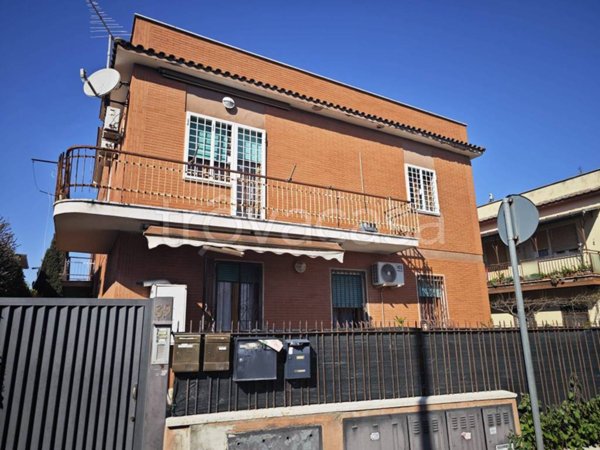 appartamento in vendita a Roma in zona Casal Morena