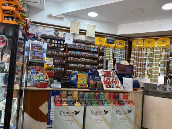 negozio in vendita a Roma in zona Appio Claudio