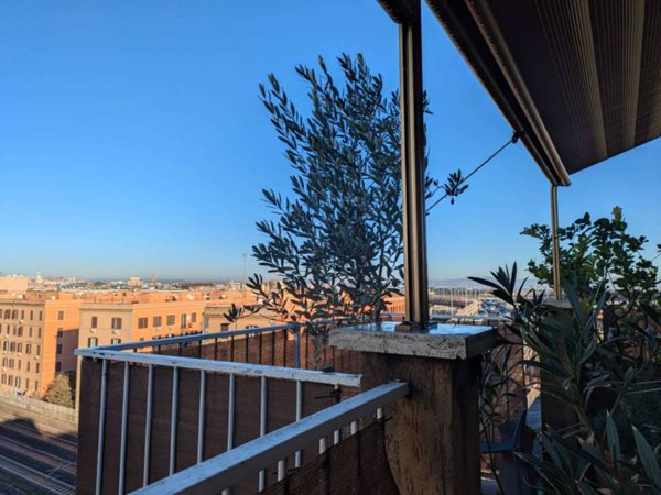 appartamento in vendita a Roma in zona Prenestino-Labicano