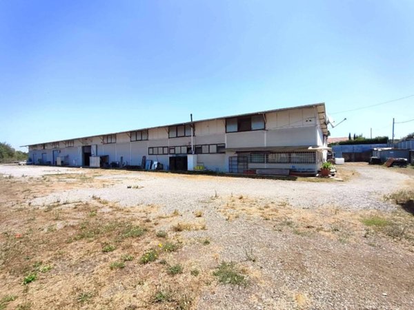 locale commerciale in vendita a Roma in zona Trigoria