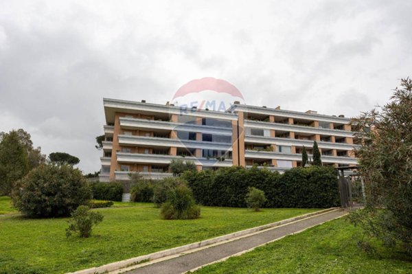 appartamento in vendita a Roma in zona Ardeatino