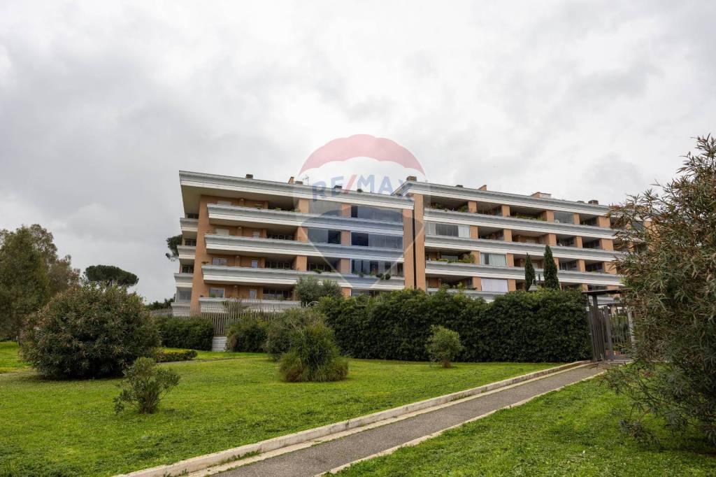 appartamento in vendita a Roma in zona Ardeatino