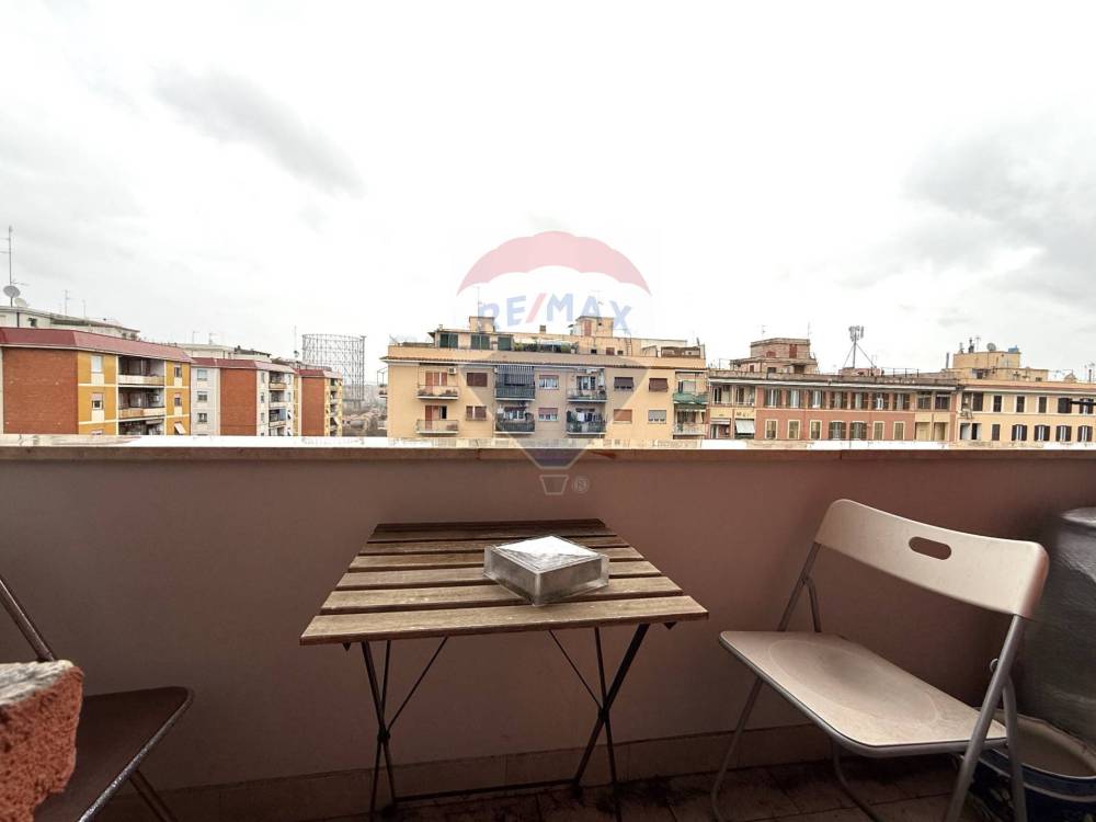 appartamento in vendita a Roma in zona Portuense