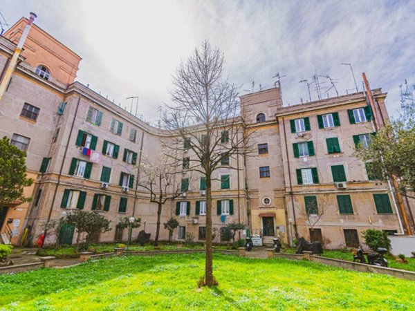 appartamento in vendita a Roma in zona Ostiense