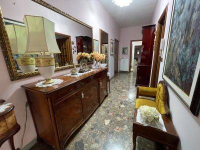 appartamento in vendita a Roma in zona Ardeatino