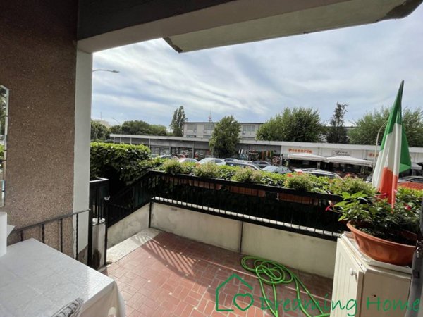 appartamento in vendita a Roma in zona Ardeatino