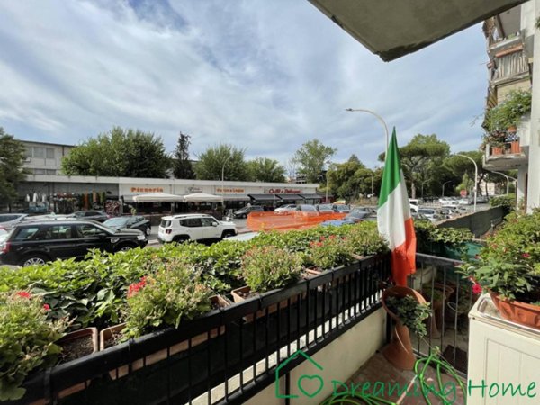 appartamento in vendita a Roma in zona Ardeatino