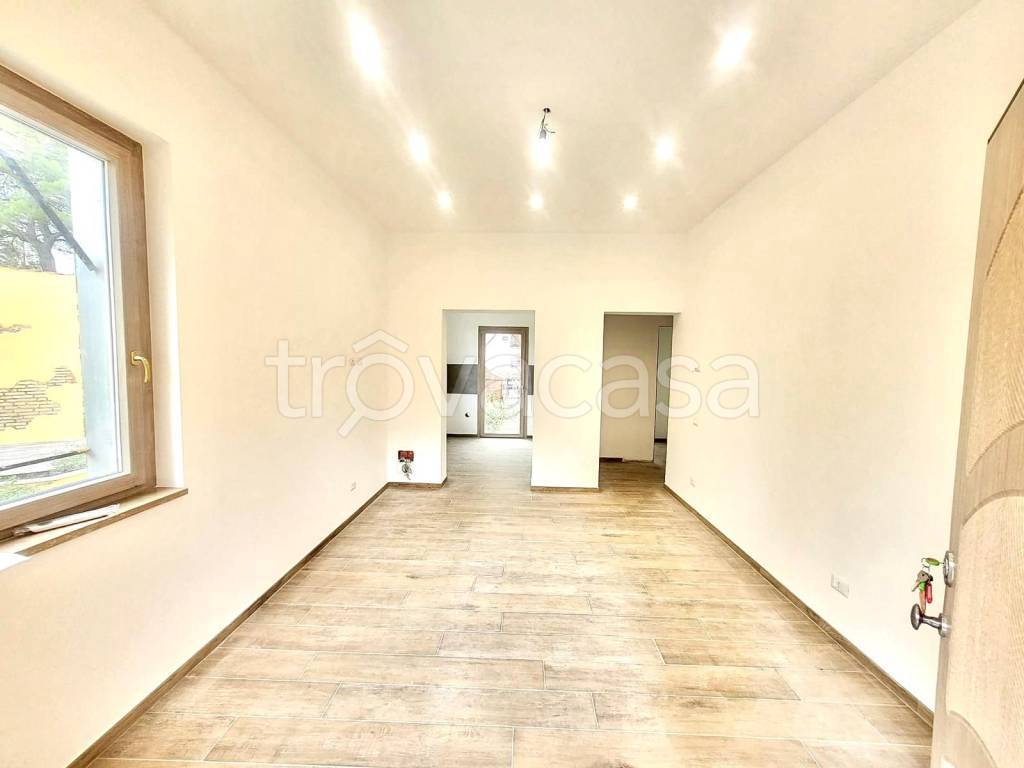 appartamento in vendita a Roma in zona Appio Pignatelli