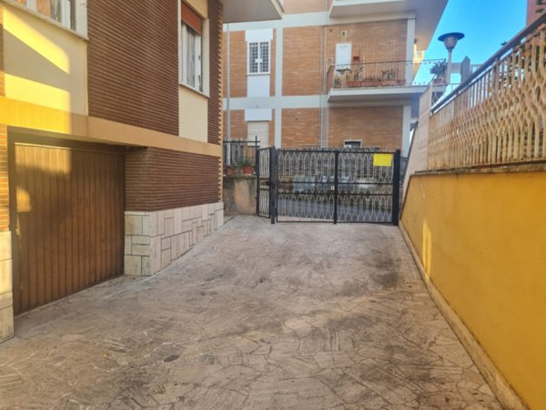 casa indipendente in vendita a Roma in zona Aurelio