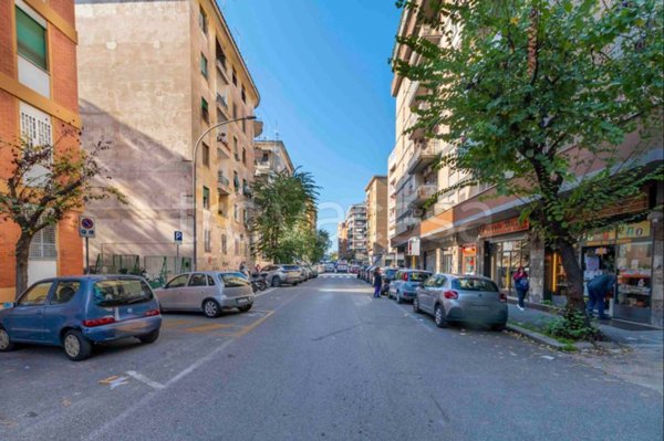 negozio in vendita a Roma in zona Ostiense