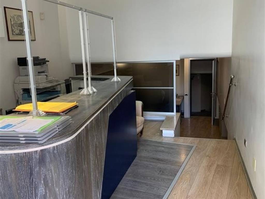 negozio in vendita a Roma in zona Salario