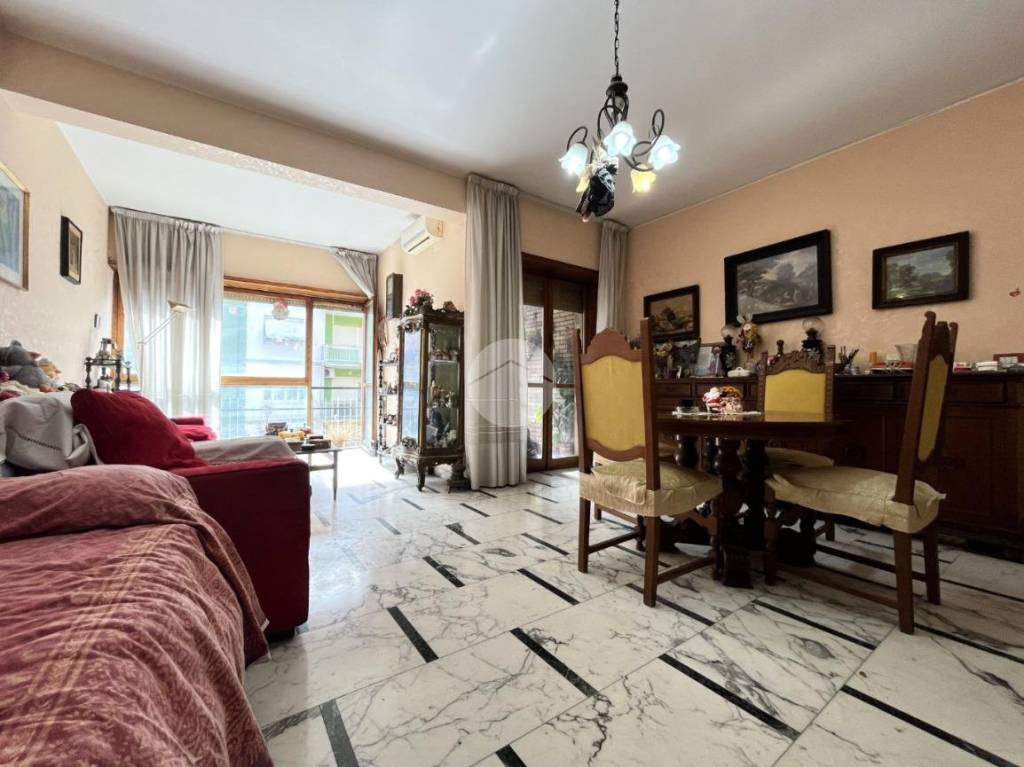 appartamento in vendita a Roma in zona Tuscolano