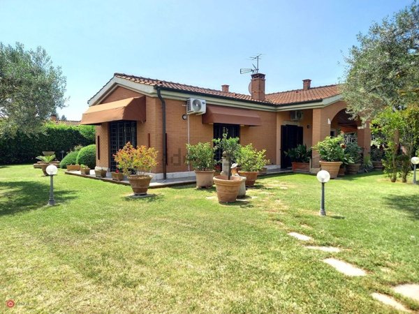 casa indipendente in vendita a Roma in zona EUR