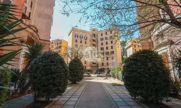 appartamento in vendita a Roma in zona Gianicolense