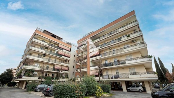 appartamento in vendita a Roma in zona Ponte di Nona
