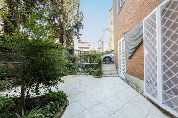 appartamento in vendita a Roma in zona Tor di Quinto