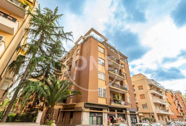 appartamento in vendita a Roma in zona Ardeatino