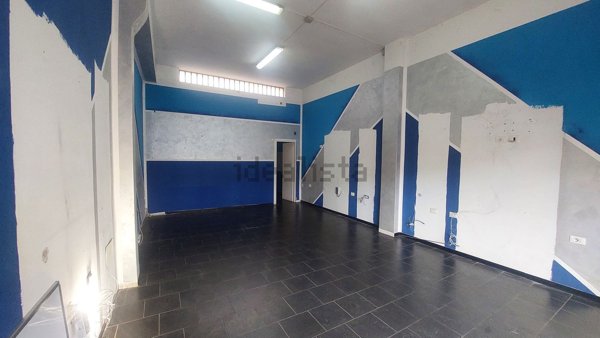 locale commerciale in vendita a Roma in zona Prenestino-Labicano