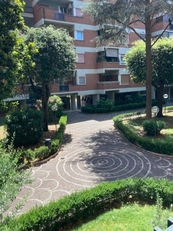 appartamento in vendita a Roma in zona Ardeatino