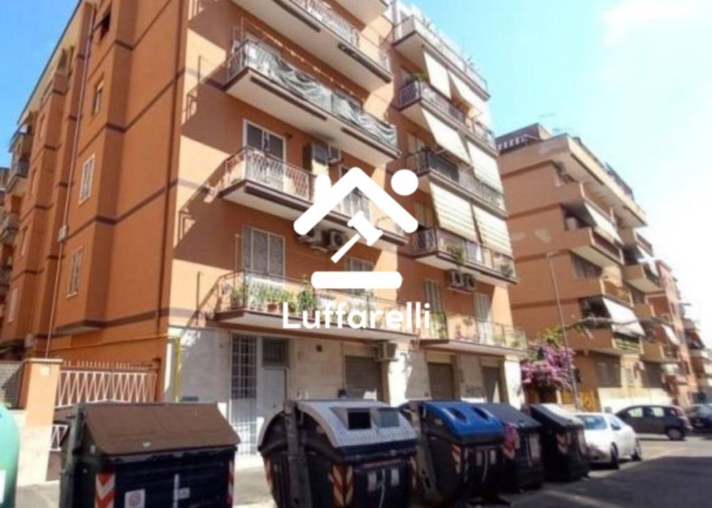 appartamento in vendita a Roma in zona Prenestino-Centocelle