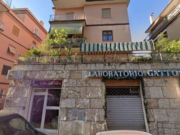 negozio in vendita a Roma in zona Monte Sacro/Talenti