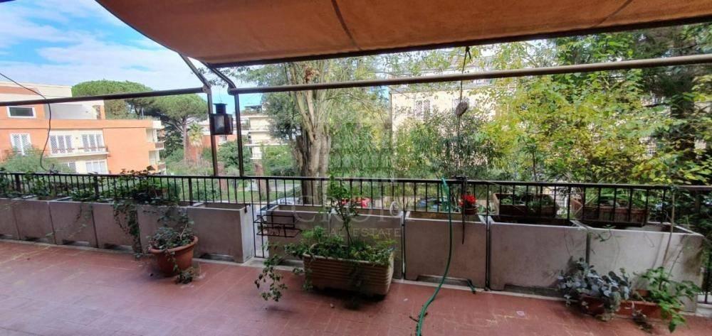 appartamento in vendita a Roma in zona Della Vittoria