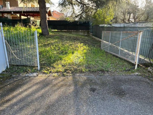 casa indipendente in vendita a Roma in zona Romanina