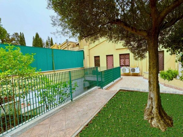 casa indipendente in vendita a Roma in zona Collatino