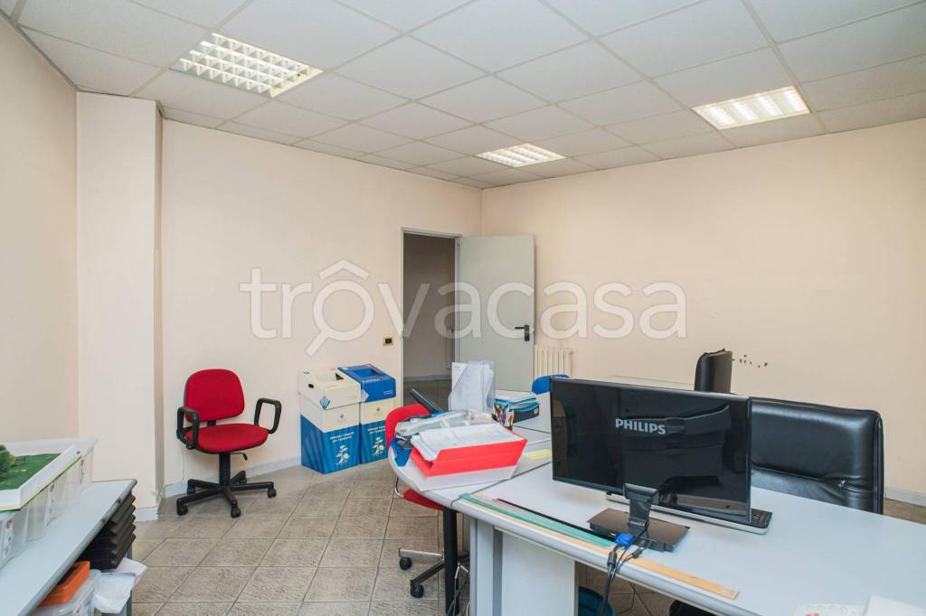 ufficio in vendita a Roma in zona Giuliano Dalmata