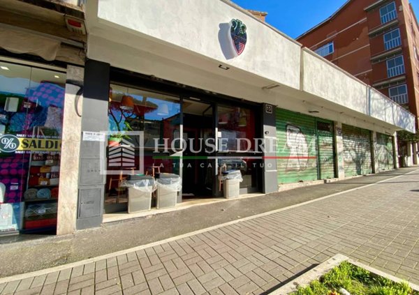negozio in vendita a Roma in zona Appio Claudio