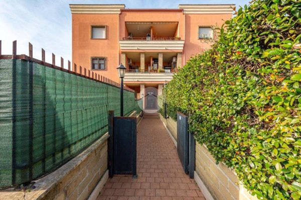 appartamento in vendita a Roma in zona Castelverde