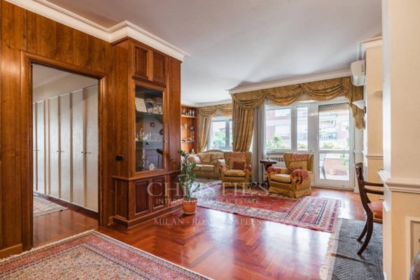 appartamento in vendita a Roma in zona EUR