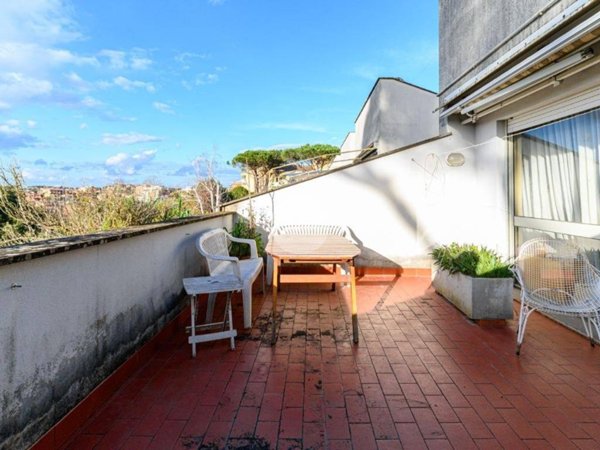 appartamento in vendita a Roma in zona Corviale